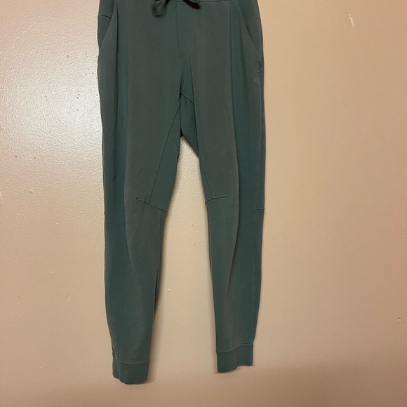 Lululemon City Sweat Joggers Size Medium Olive Green - Picture 5 of 9